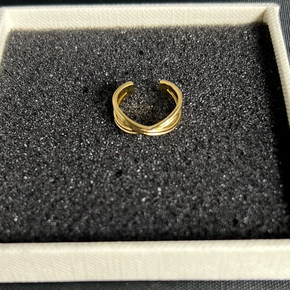 Ear cuff - Picture 1 of 2